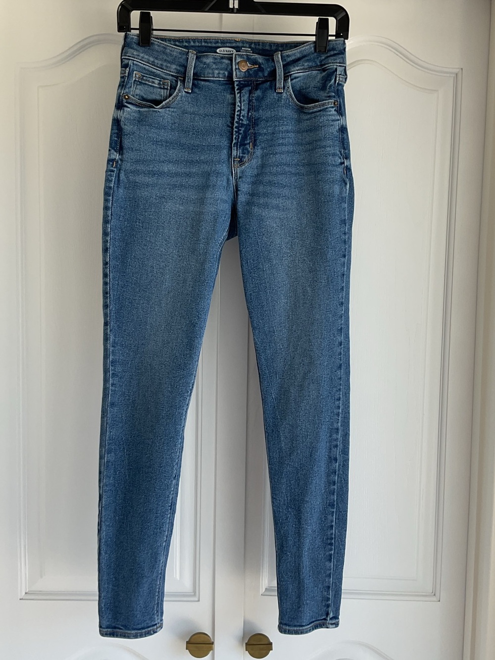 (2) Old Navy women’s Rockstar Jeans - Picture 2 of 9